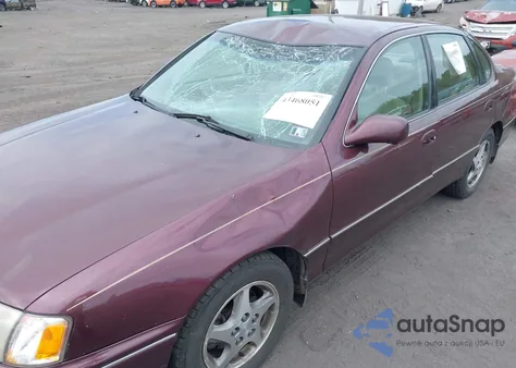 1999 Toyota Avalon Xls z USA, uszkodzony, nr VIN 4T1BF18BXXU299725